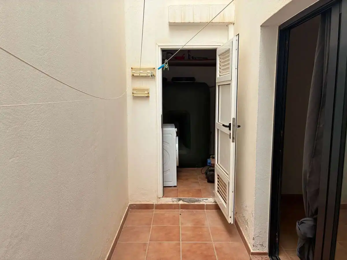 Maisonette zum Verkauf in Haría mit Terrasse, Abstellraum und Möbliert