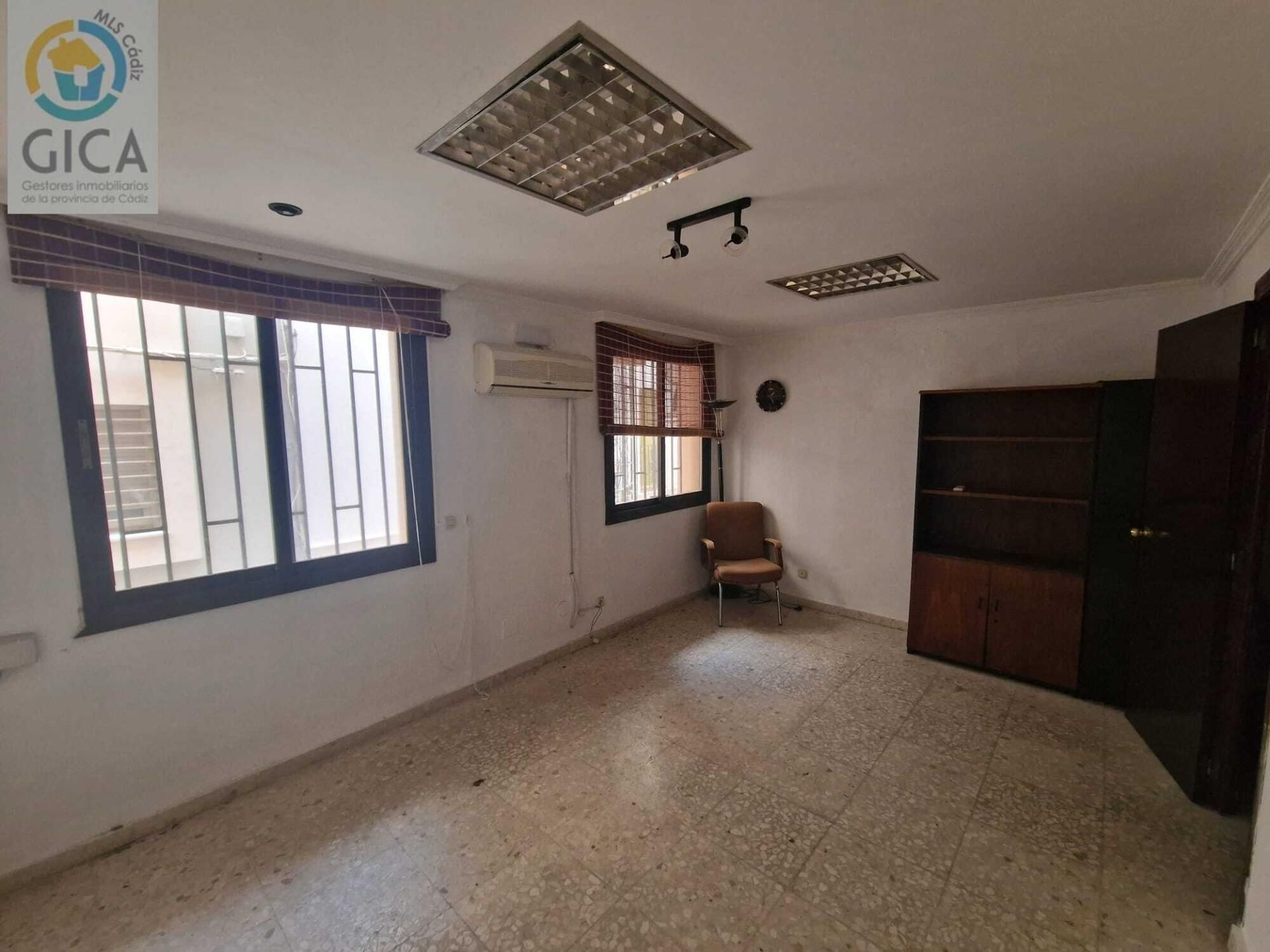 Oficina de alquiler en Calle Bailen, Casco Antiguo, Algeciras