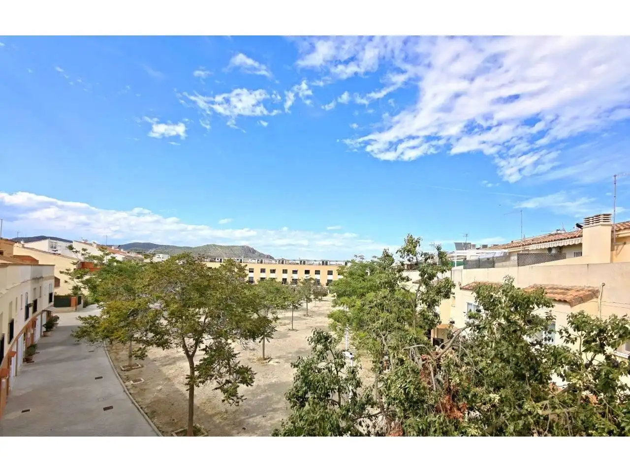 Vista exterior de Casa adosada en venda en Puçol amb Aire condicionat, Calefacció i Terrassa