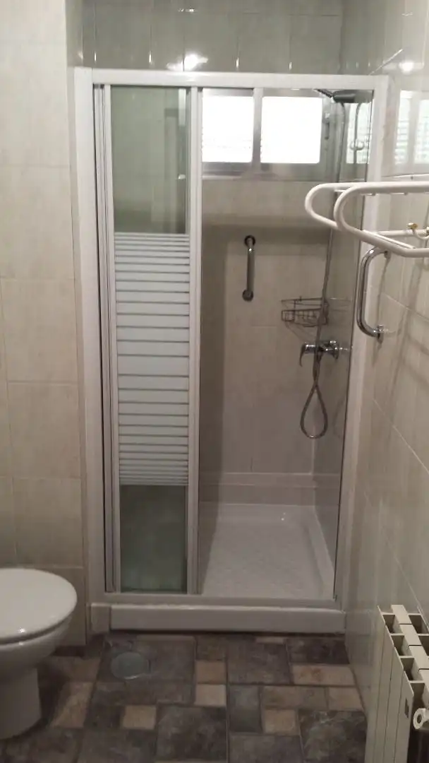Wohnung zur Miete in Calle del Parque de Monfragüe, Parque Lisboa - La Paz