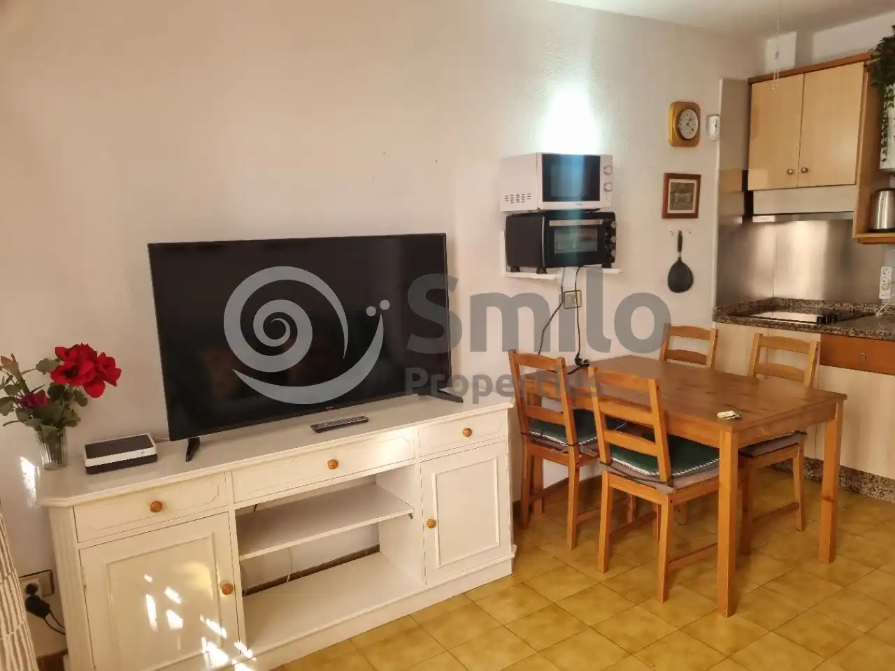 Wohnzimmer von Erdgeschoss zur Miete in Arona mit Möbliert und Gemeinschaftspool
