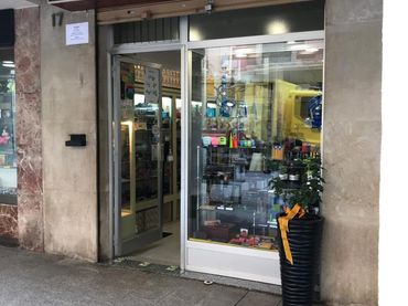 Local comercial de lloguer a Centre - Estació