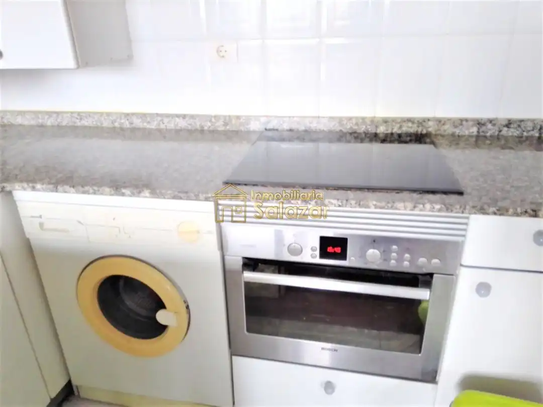 Cocina de Piso en venta en Santurtzi  con Calefacción, Terraza y Trastero