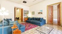 Sala d'estar de Apartament en venda en  Barcelona Capital amb Aire condicionat, Terrassa i Balcó