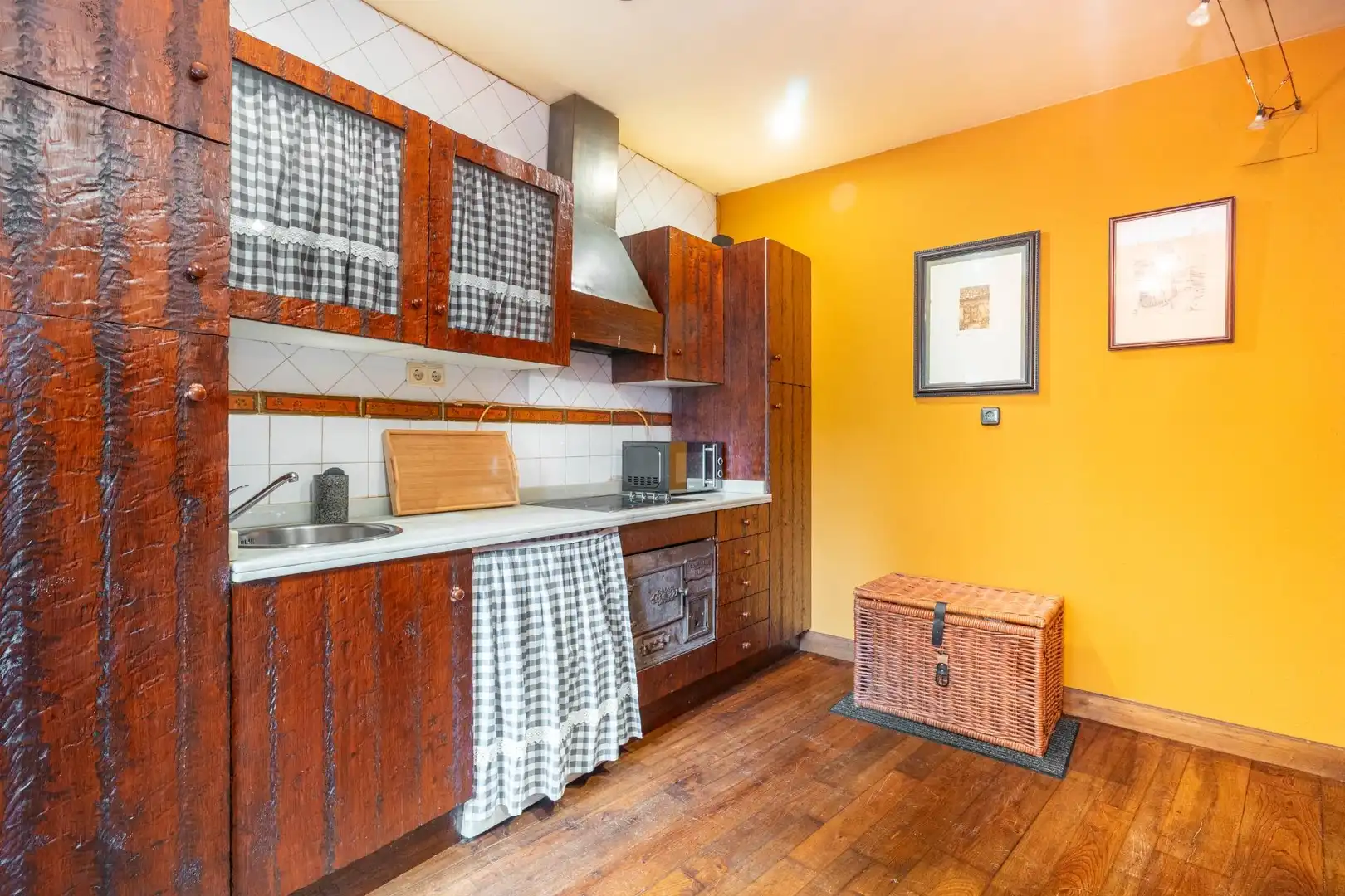 Küche von Wohnung zum Verkauf in Oviedo  mit Heizung, Möbliert und Balkon