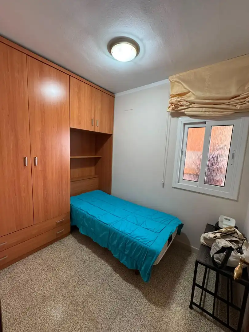 Habitación de Piso en venta en Cornellà de Llobregat con Aire acondicionado, Calefacción y Balcón