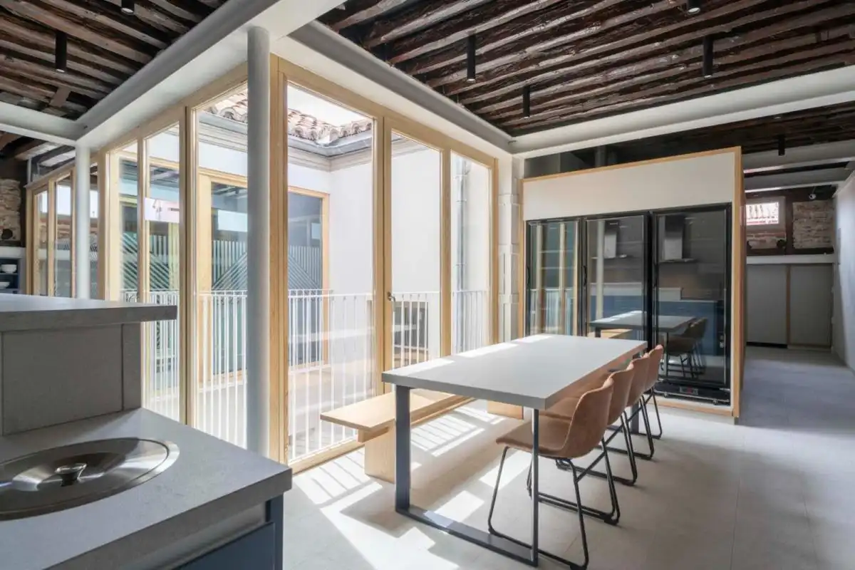 Terrace of Houses for share in Madrid  with Heating, Furnished and Oven