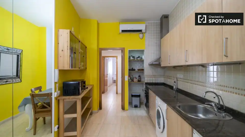 Appartamento con terrazza in affitto a L'Eixample, imagen 9