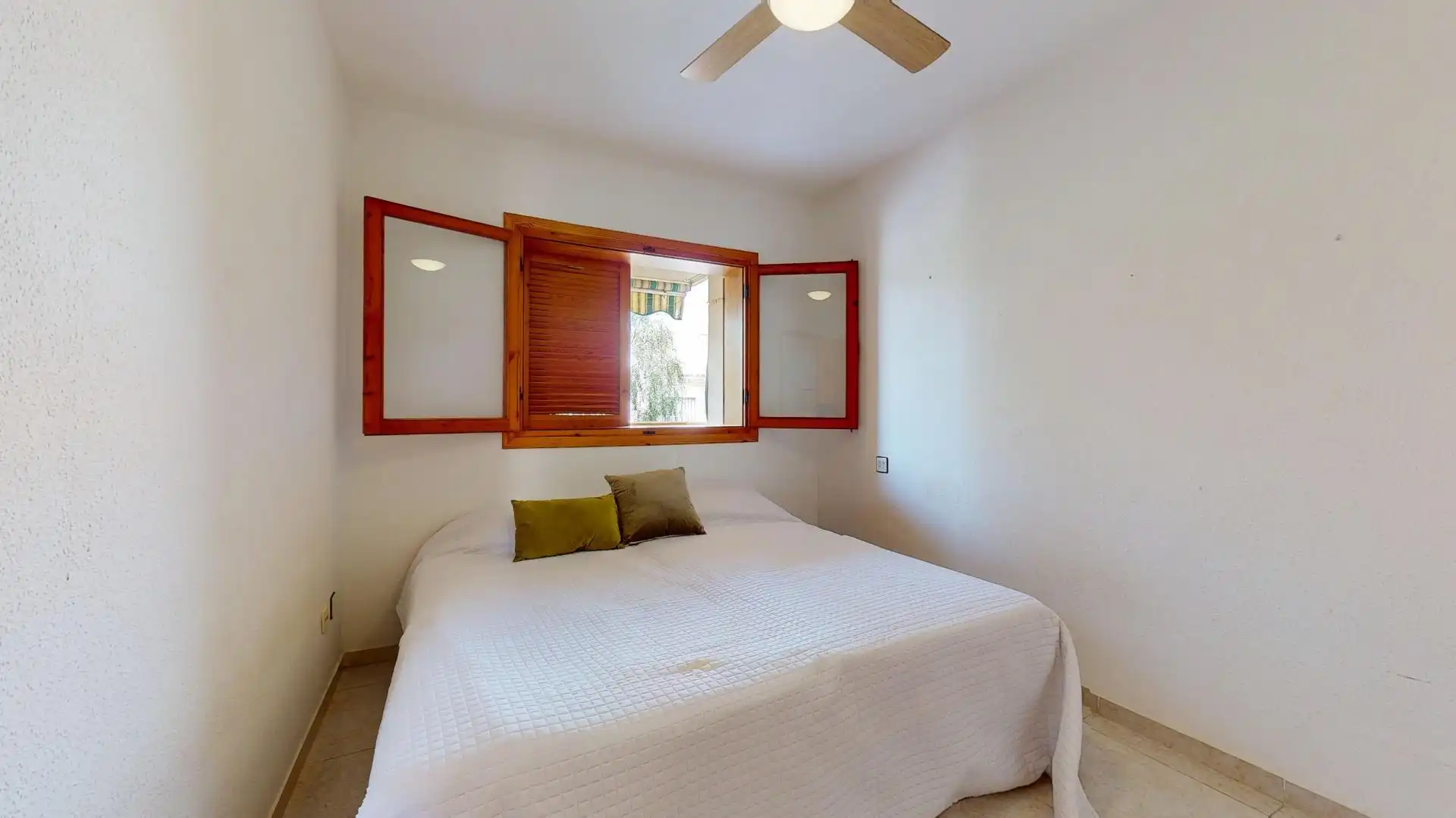 Dormitori de Apartament en venda en San Javier amb Moblat, Balcó i Piscina comunitària