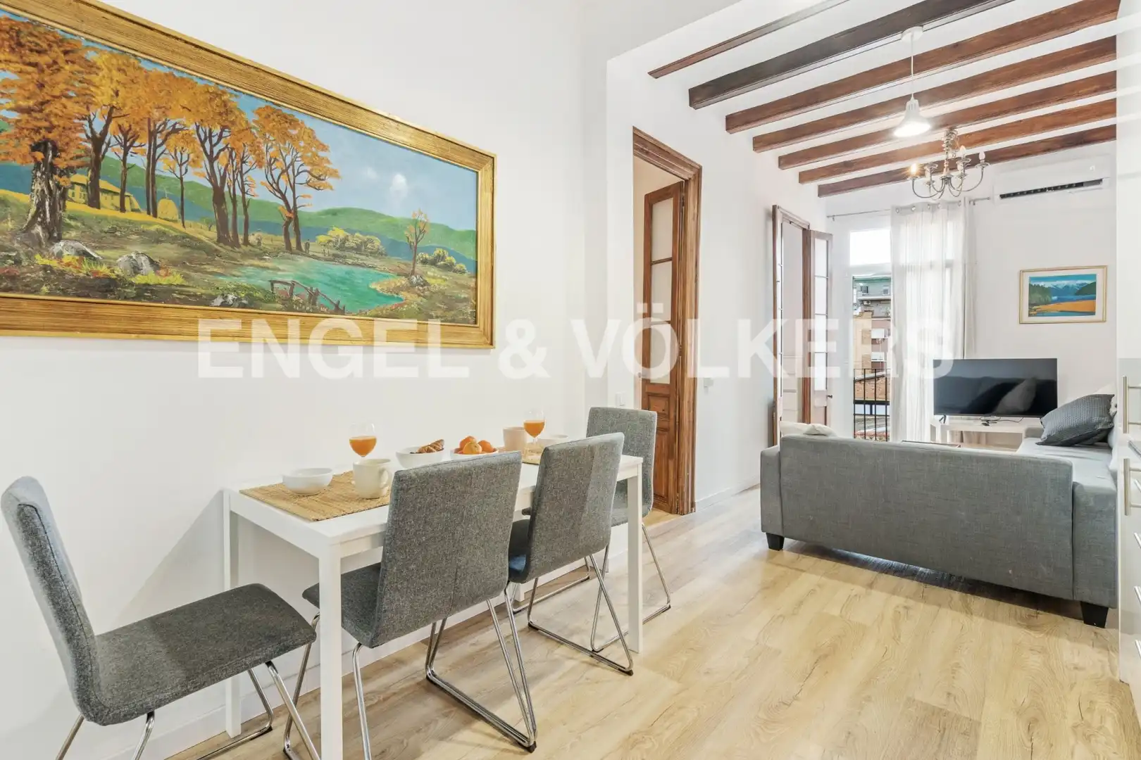 Comedor de Piso de alquiler en Barcelona con Aire acondicionado, Calefacción y Parquet