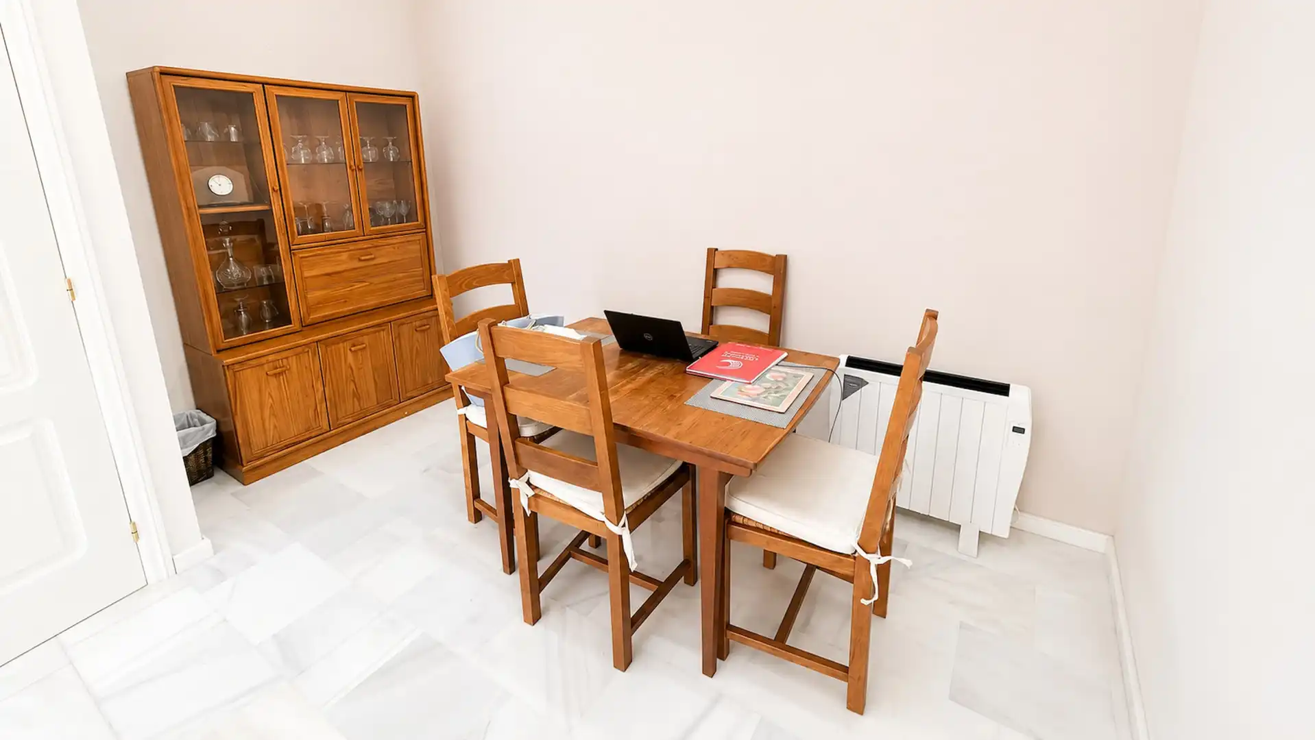 Menjador de Apartament en venda en Manilva amb Terrassa, Moblat i Balcó