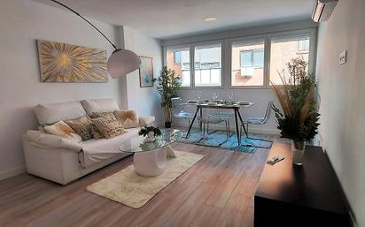 Living room of Single-family semi-detached for sale in  Madrid Capital  with Air Conditioner