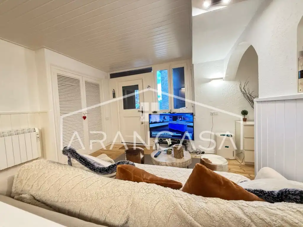 Living room of Apartments for sale in Naut Aran