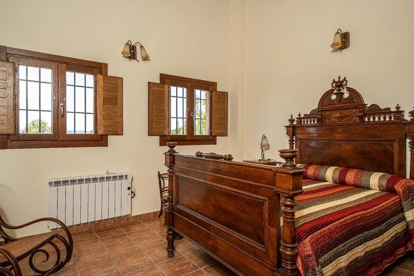 Dormitori de Finca rústica en venda en Biar amb Calefacció, Jardí privat i Terrassa