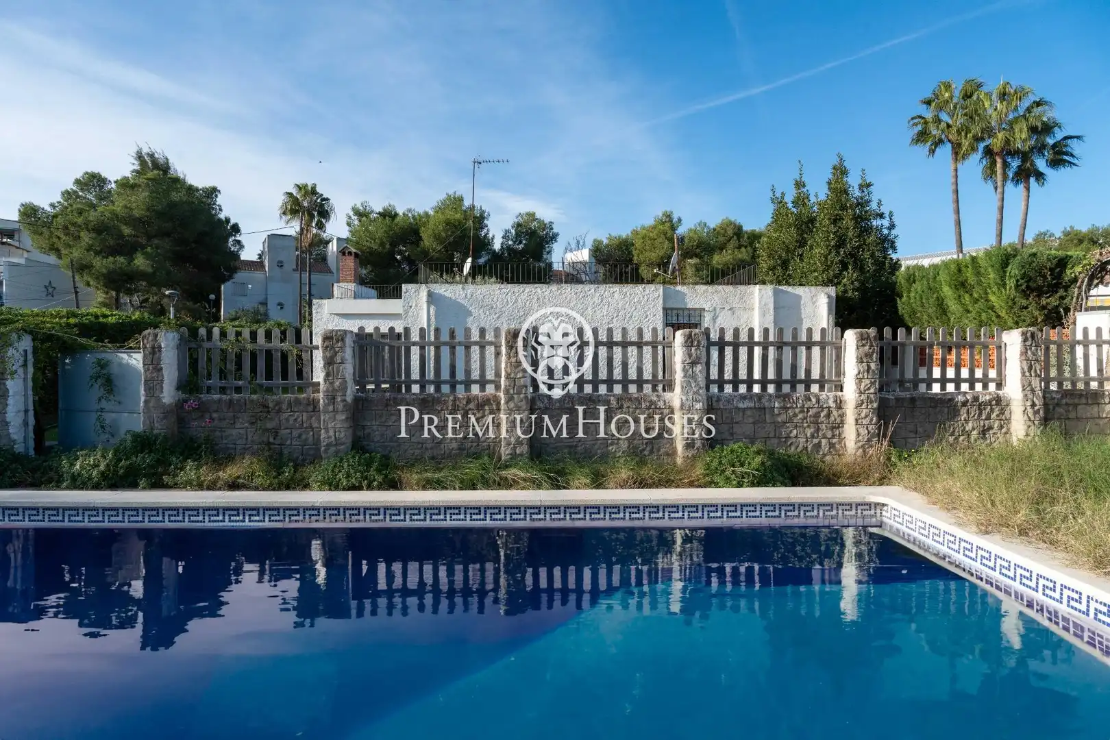 Swimming pool of Houses for sale in Salou  with Air Conditioner, Heating and Private garden