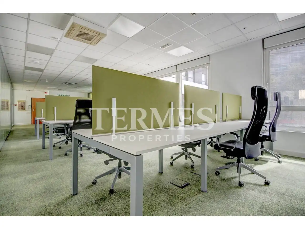 Office for sale in Barcelona  with Air Conditioner, Heating and Alarm