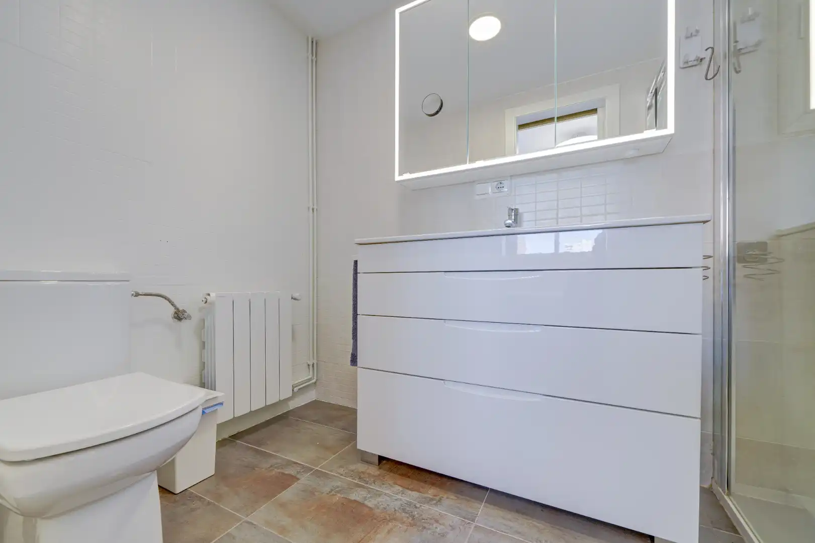 Badezimmer von Dachboden zum Verkauf in La Pobla de Farnals mit Klimaanlage, Heizung und Terrasse