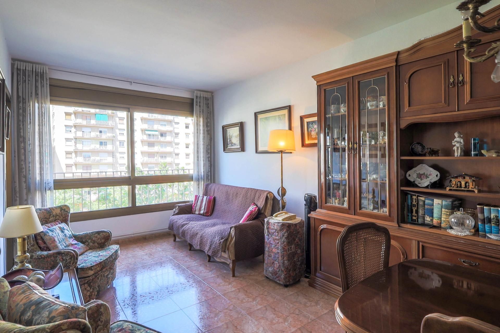 Sala d'estar de Pis en venda en  Barcelona Capital amb Terrassa i Balcó