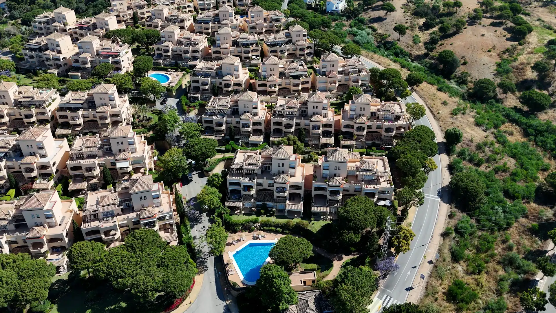 Vista exterior de Àtic en venda en Marbella amb Aire condicionat, Calefacció i Terrassa