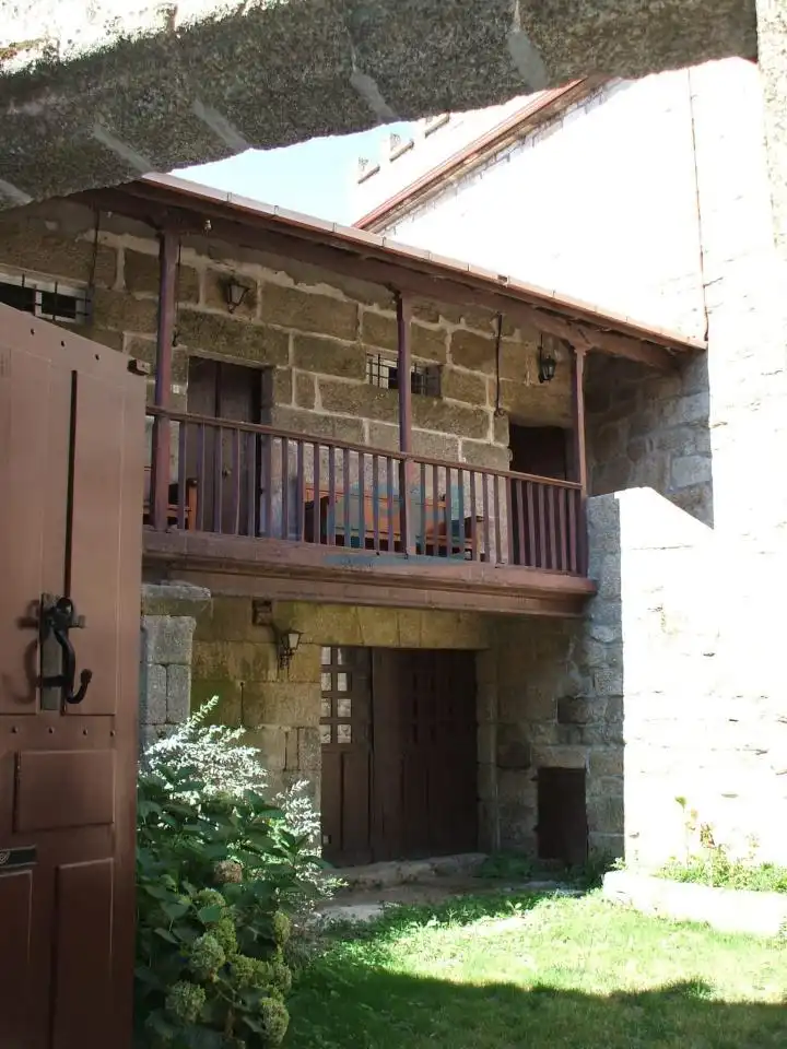 Vista exterior de Finca rústica en venta en Beade  con Jardín privado y Amueblado