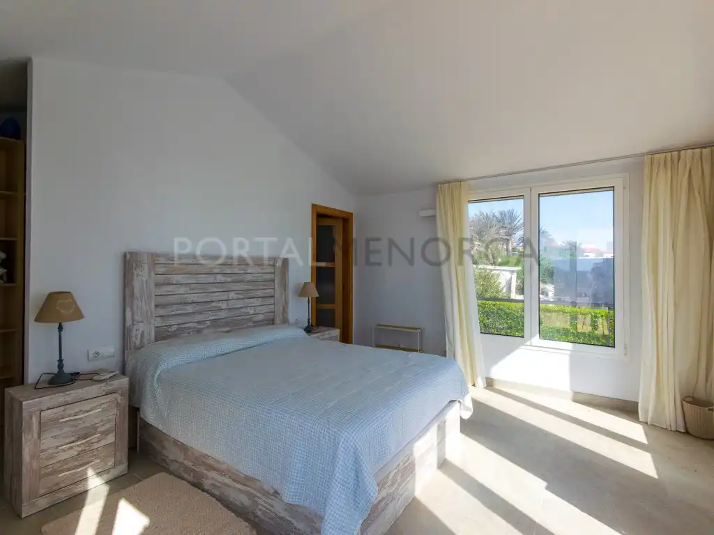 Dormitori de Casa o xalet en venda en Sant Lluís amb Terrassa i Piscina