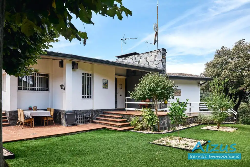 Jardín de Casa o chalet en venta en Seva con Aire acondicionado, Calefacción y Jardín privado