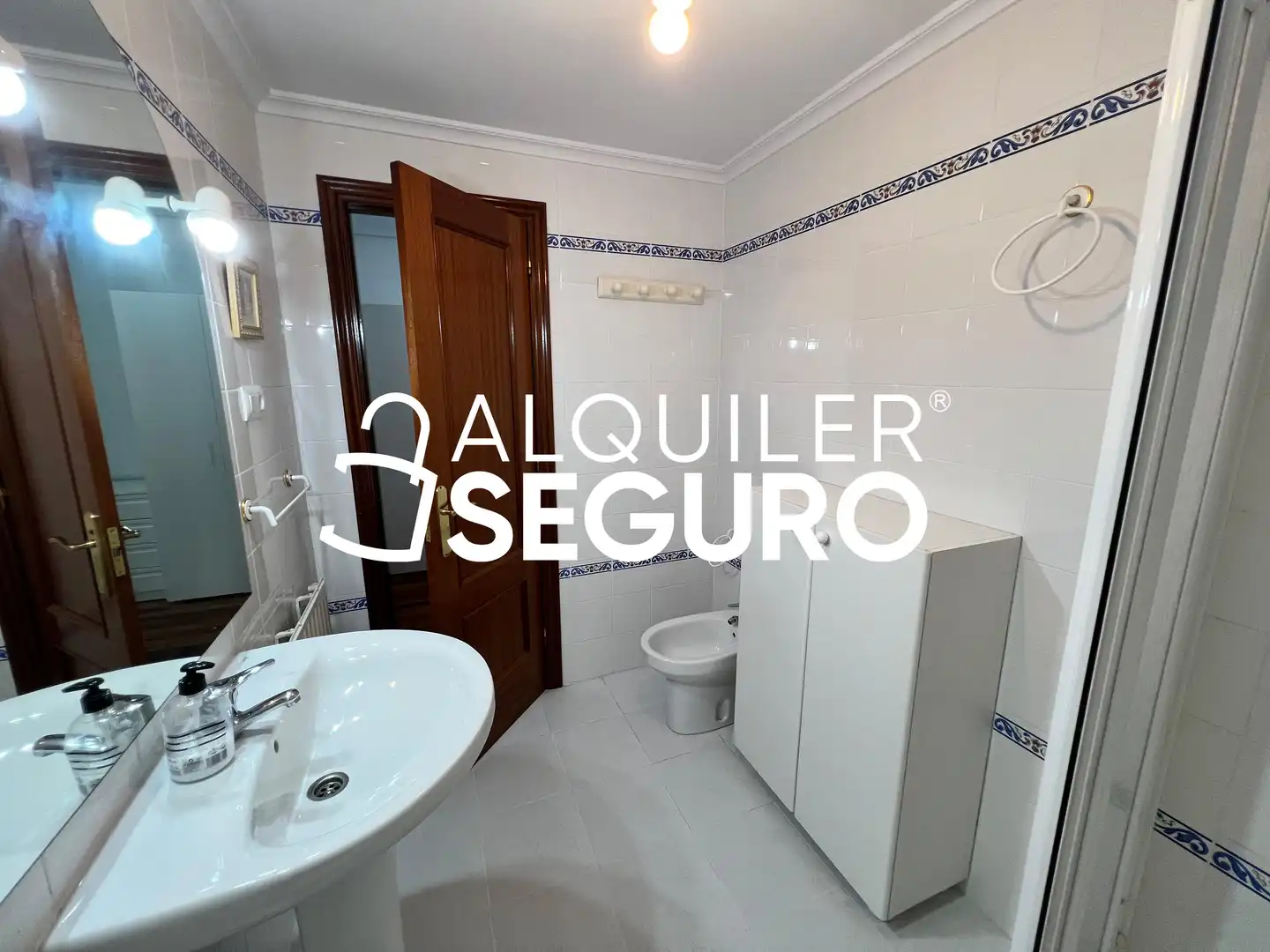 Bany de Pis de lloguer en Cabezón de la Sal amb Calefacció i Moblat