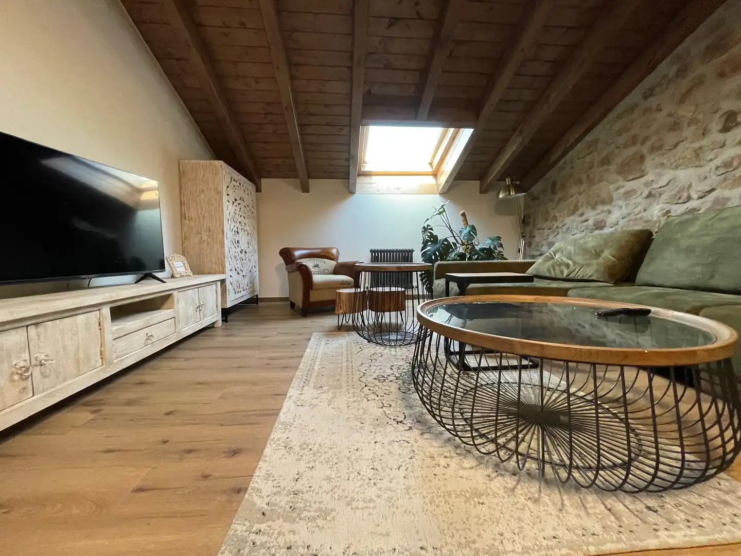 Sala de estar de Finca rústica en venta en Lekeitio con Aire acondicionado, Jardín privado y Parquet