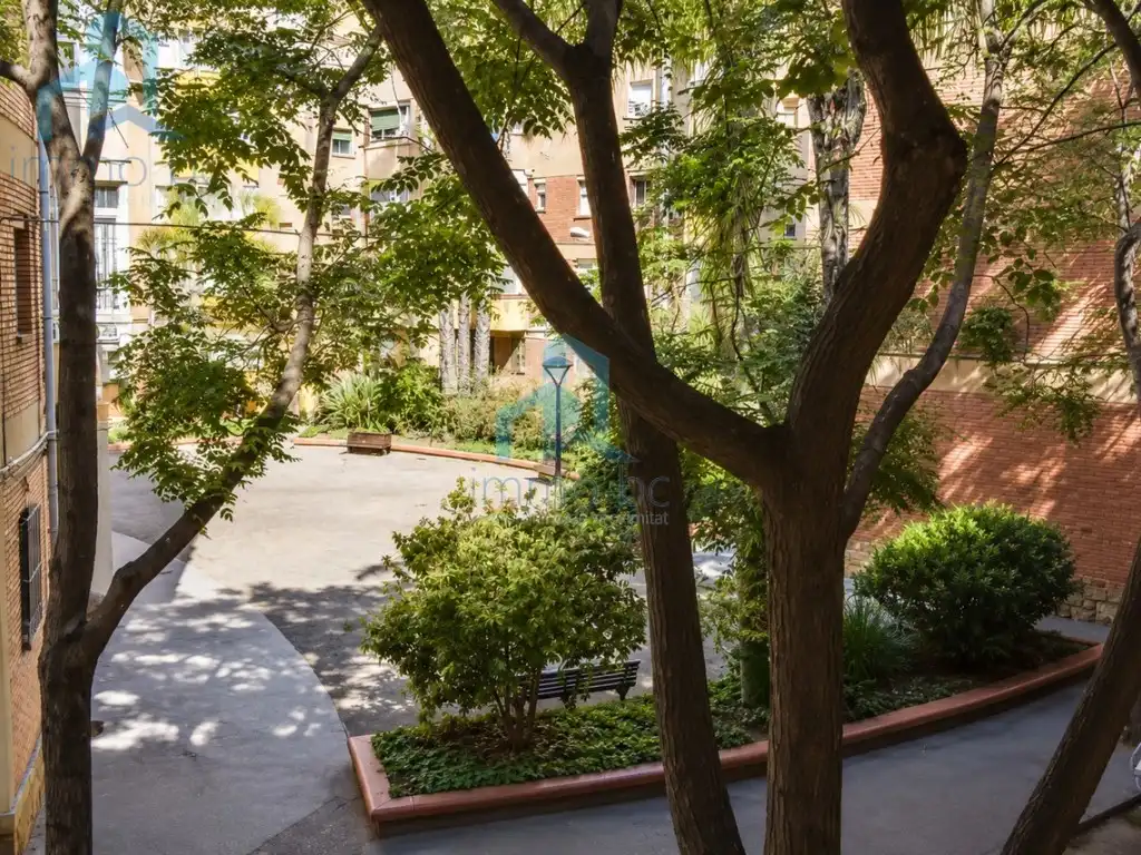 Vista exterior de Piso en venta en Reus