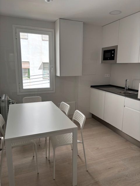Kitchen of Flat to rent in  Zaragoza Capital  with Heating, Furnished and Oven