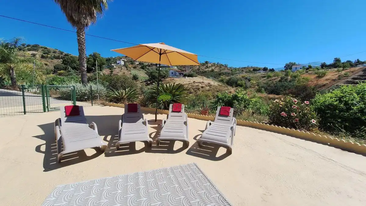 Terraza de Finca rústica en venta en Vélez-Málaga con Aire acondicionado, Jardín privado y Terraza