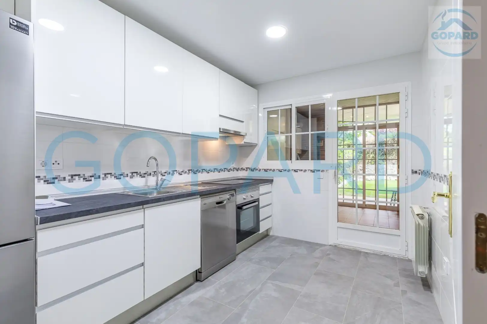 Kitchen of Duplexes for rent in Majadahonda  with Air Conditioner, Heating and Private garden