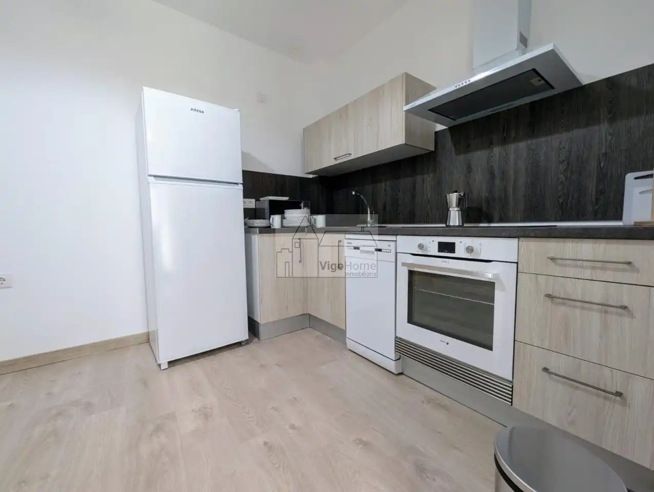 Kitchen of Flat for rent in Vigo   with Heating, Terrace and Storage room