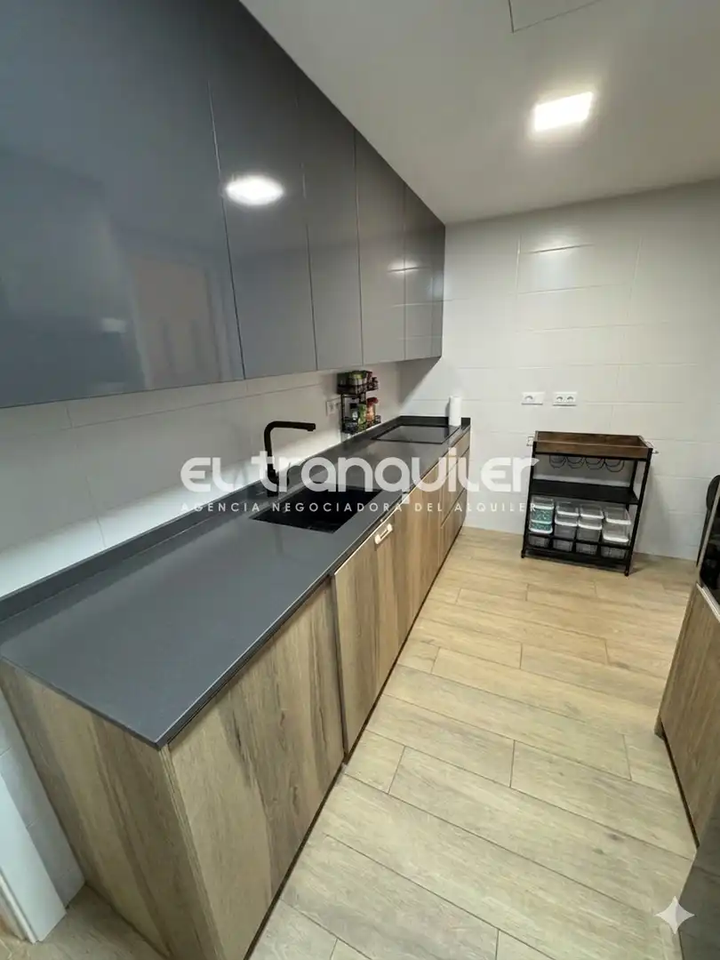 Kitchen of Flat for rent in Madrid  with Air Conditioner, Terrace and Storage room