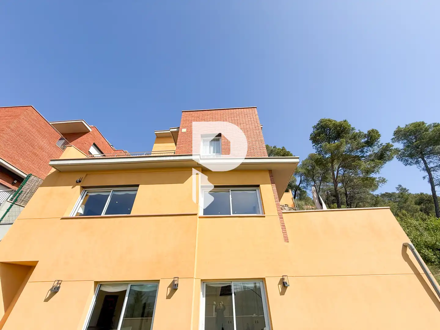 Vista exterior de Casa o chalet de alquiler en Vallirana con Aire acondicionado, Calefacción y Jardín privado