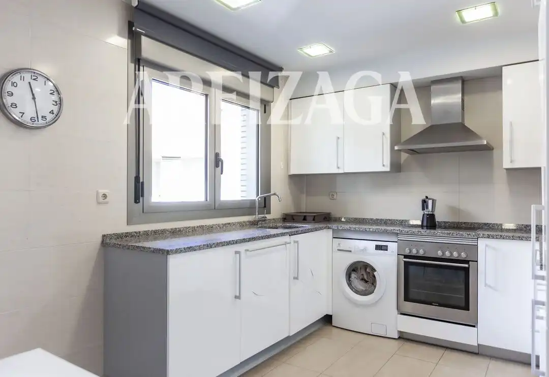 Küche von Wohnung zum Verkauf in Donostia - San Sebastián  mit Heizung, Terrasse und Balkon