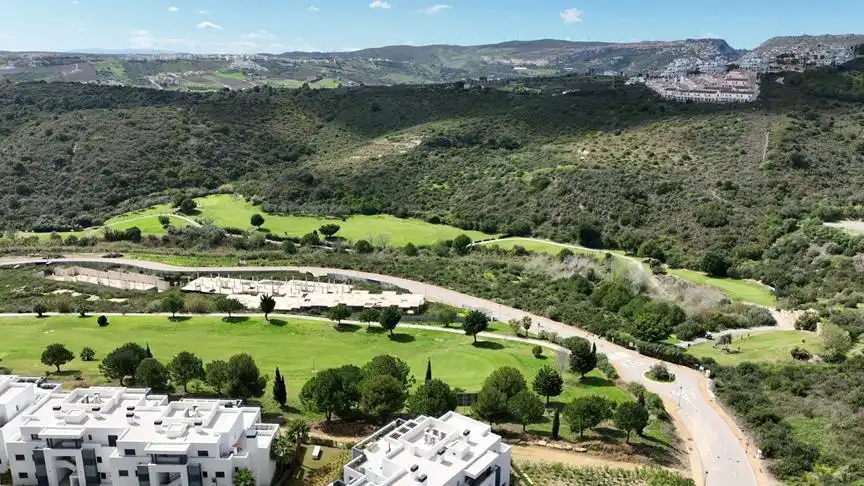 Apartament amb piscina en venda a Doña Julia Golf, imagen 31