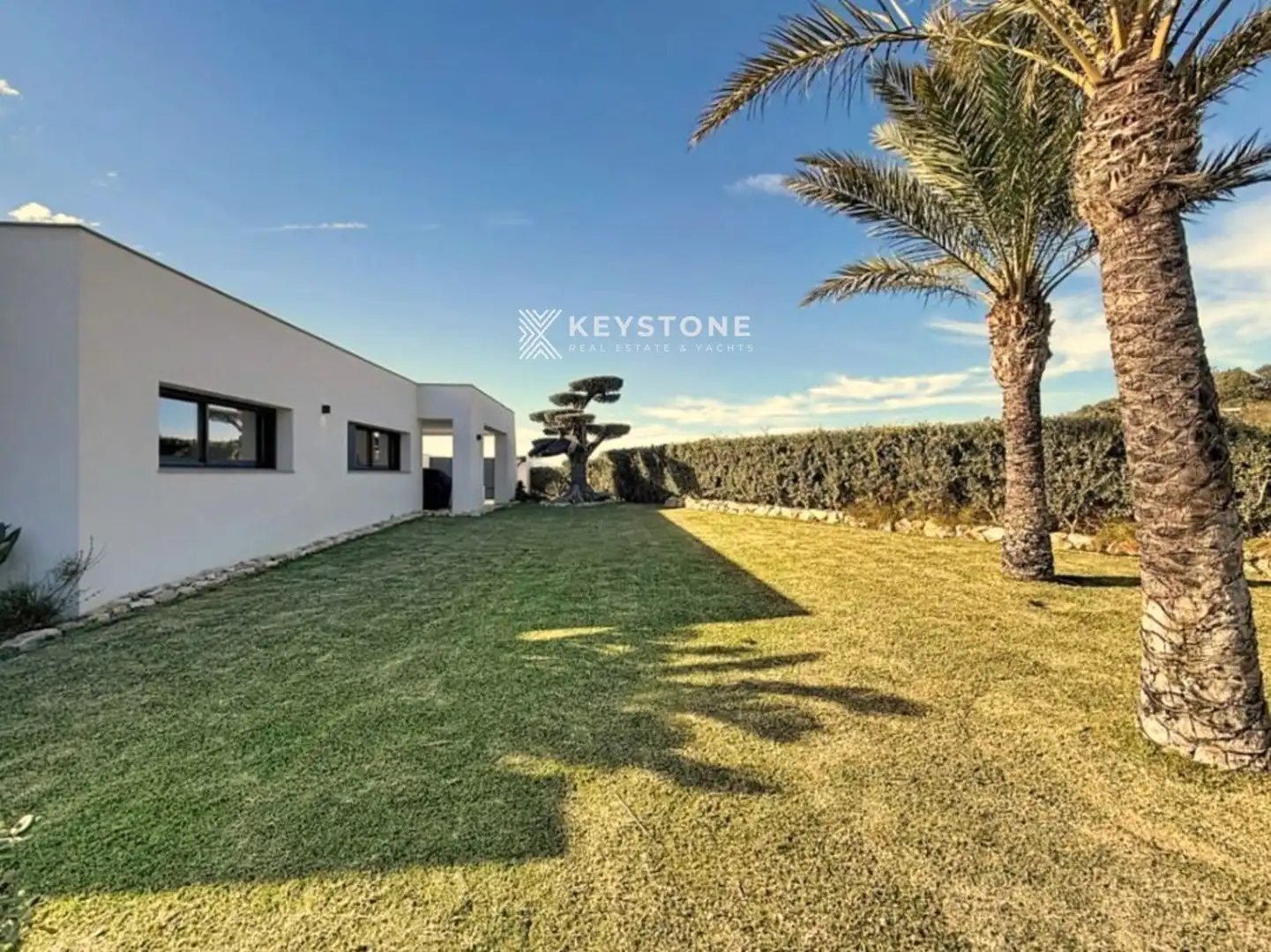 Vista exterior de Casa o xalet en venda en Alicante / Alacant amb Aire condicionat, Calefacció i Terrassa