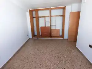 Habitación de Piso en venta en Valencia con Aire acondicionado, Horno y Balcón