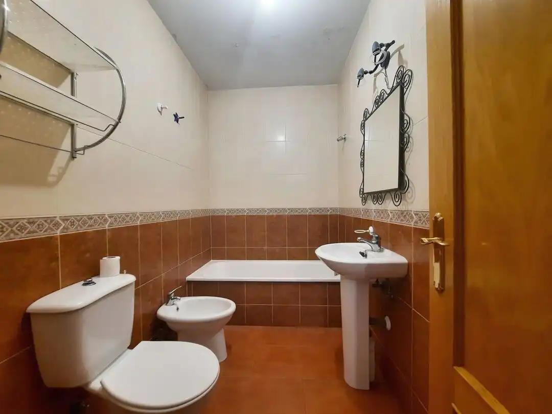 Bathroom of Detached homes for sale in Hormigos  with Heating, Swimming Pool and Alarm