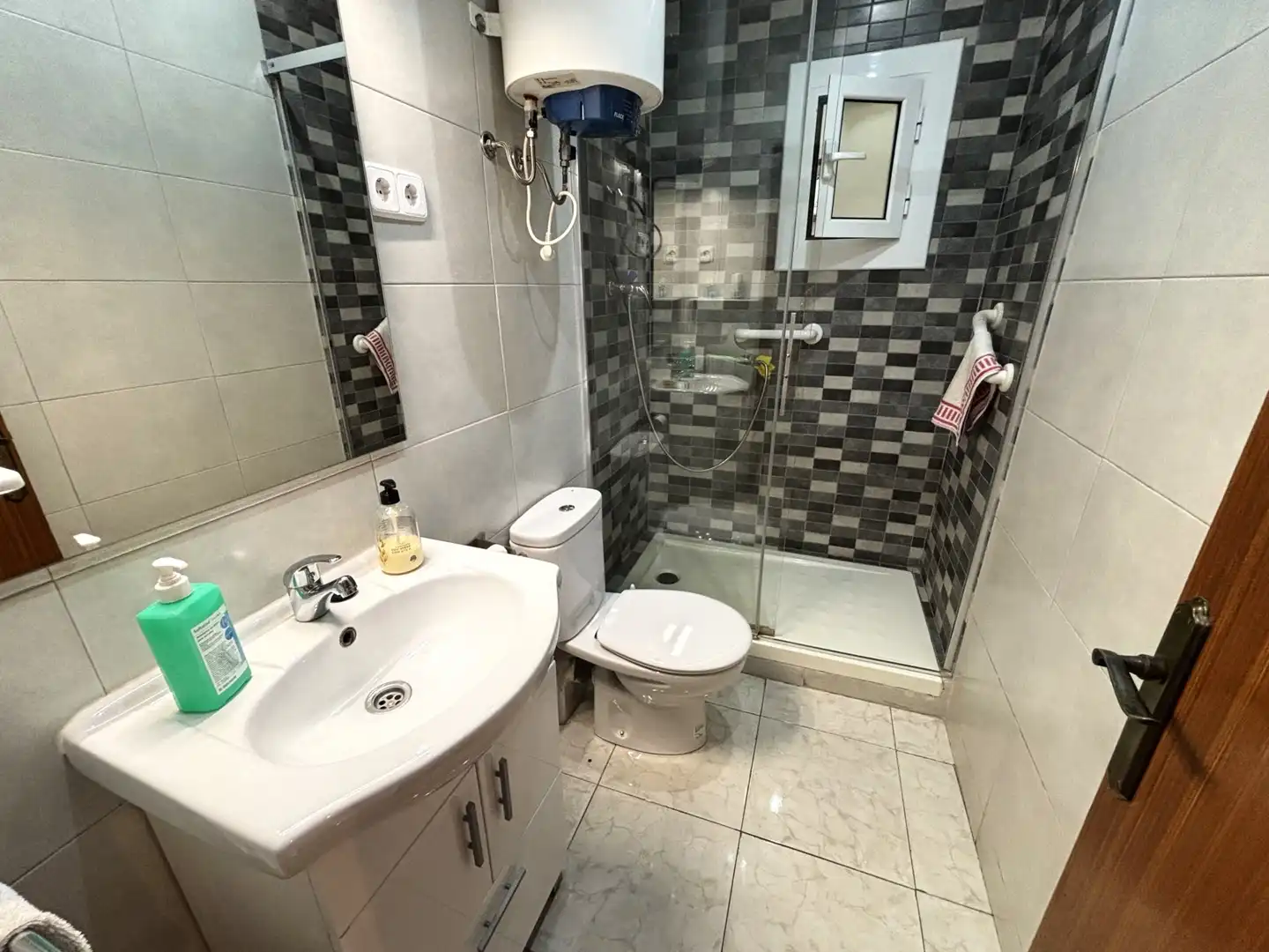 Baño de Piso en venta en Barcelona con Balcón