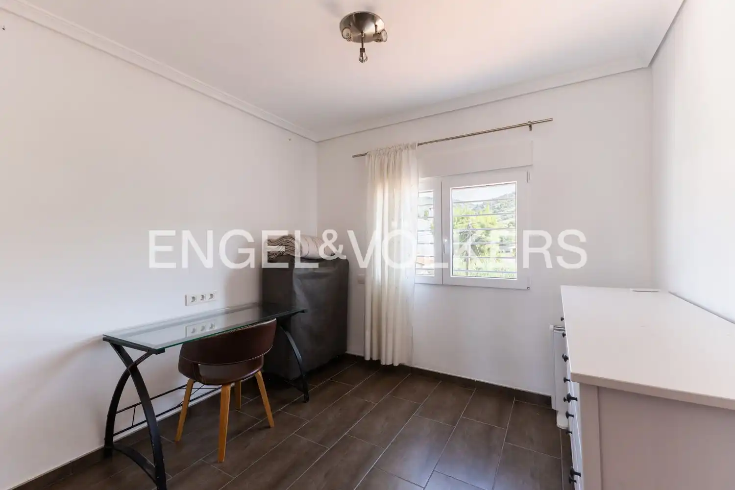 Habitación de Casa o chalet en venta en Benicasim / Benicàssim con Aire acondicionado, Calefacción y Jardín privado