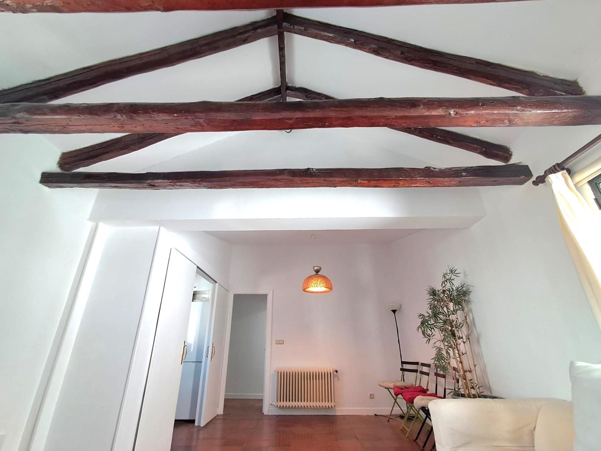 Flat for sale in  Madrid Capital  with Heating