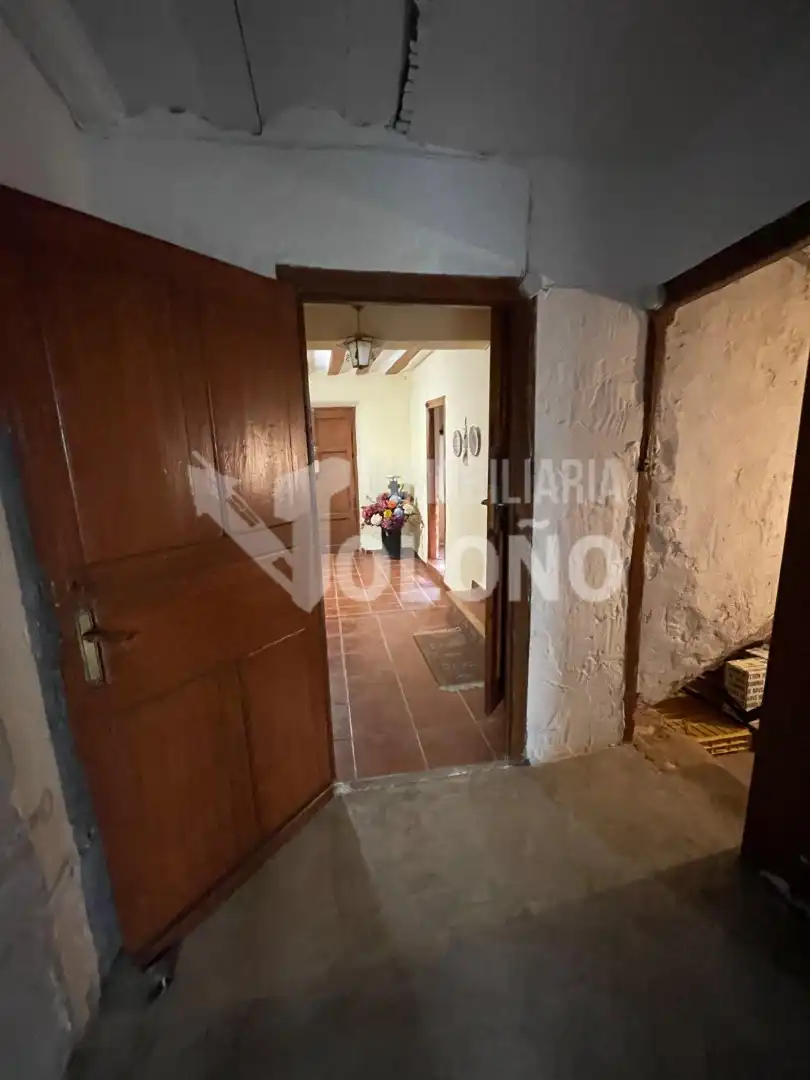 Houses for sale in Cihuri  with Heating, Private garden and Storage room