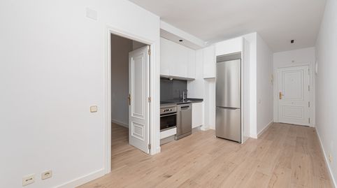 Foto 3 de Piso en venta en Los Misterios, 28, Concepción, Madrid Capital