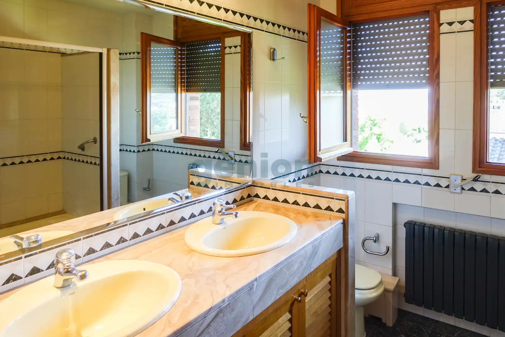 Bathroom of Houses for sale in Girona  with Heating, Private garden and Terrace