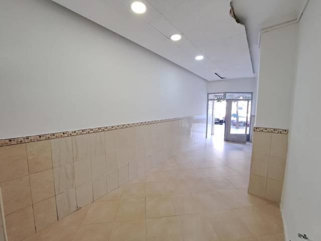 Local comercial en Alquiler en Sants Patrons