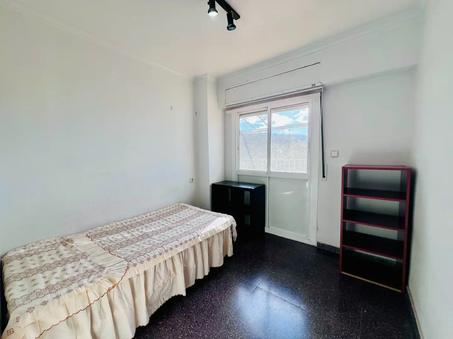 Habitación de Ático en venta en Petrer con Calefacción, Terraza y Horno