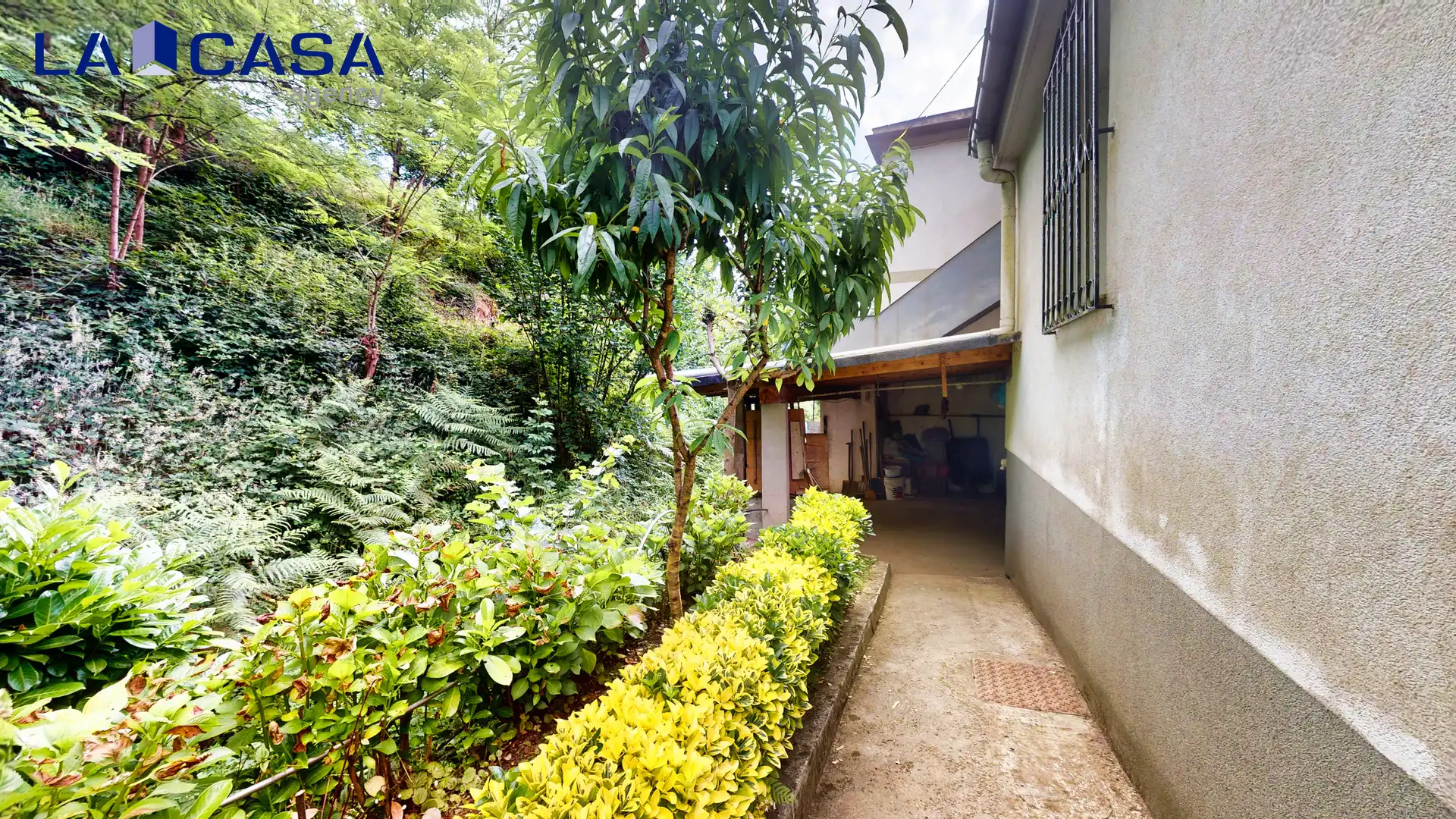 Exterior view of Detached homes for sale in Sondika