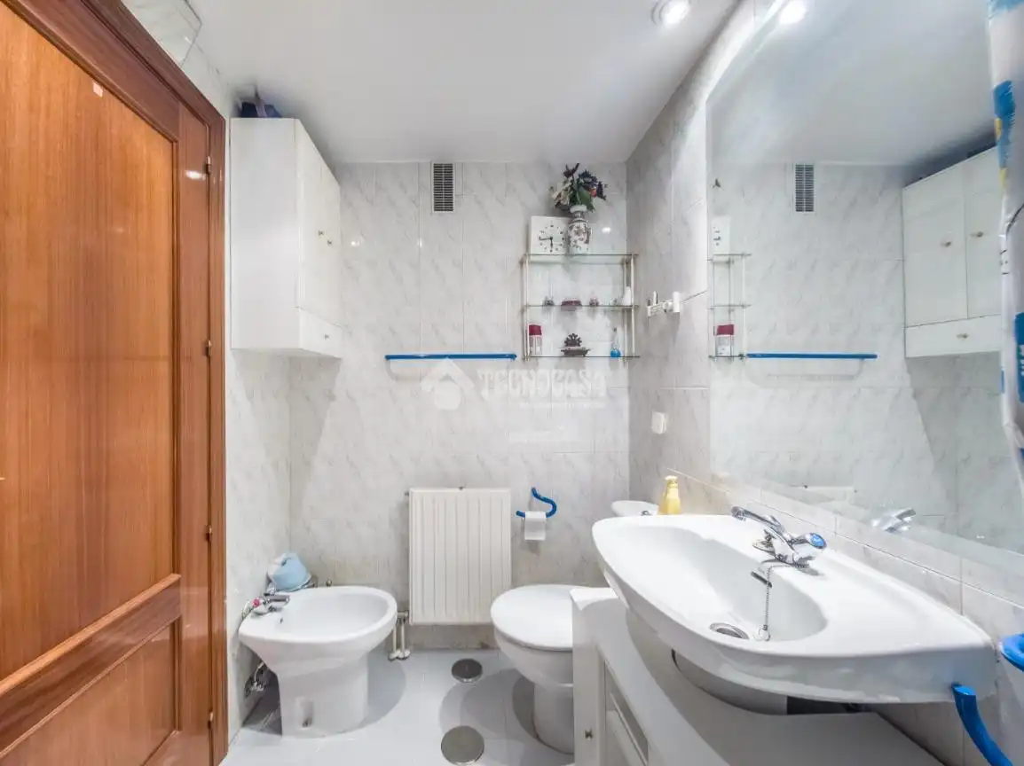 Baño de Piso en venta en Madrid con Aire acondicionado y Calefacción